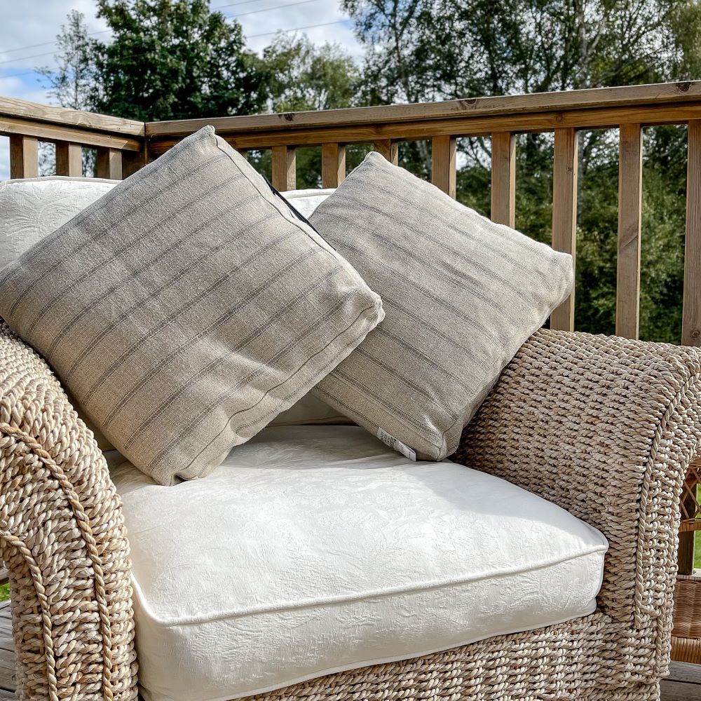 al fresco carry cushions made in Scotland from Scottish linen and British wool filling