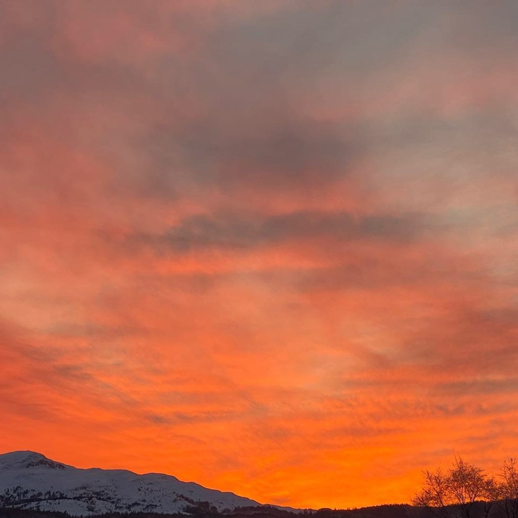 highland spice in the highland essential oil blends for diffuser sunset in the highlands