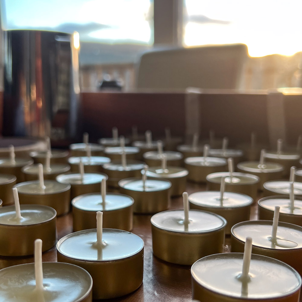 The making of Highland Forest Tealights